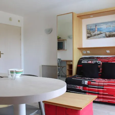 Cosy Avec Piscine Et Parking, Proche - Fr-1-246-137 Apartment
